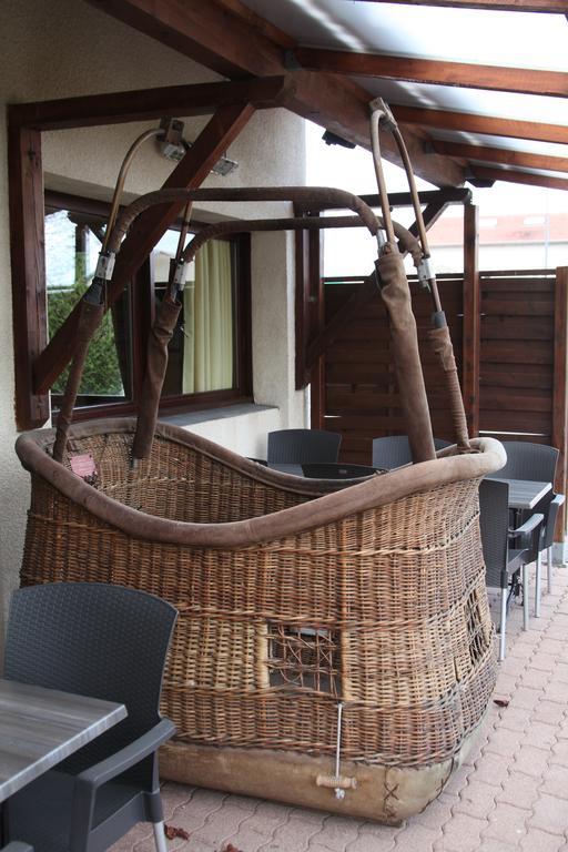 Brit Hotel L'Eclipse Nancy Heillecourt Exterior foto